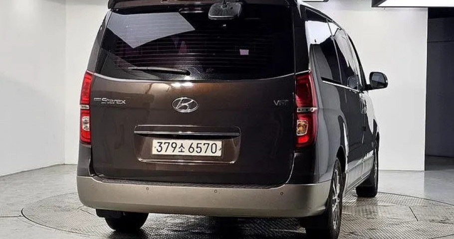 Hyundai Starex 