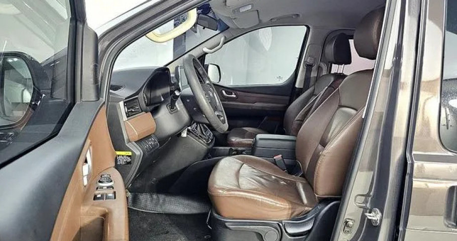 Hyundai Starex 