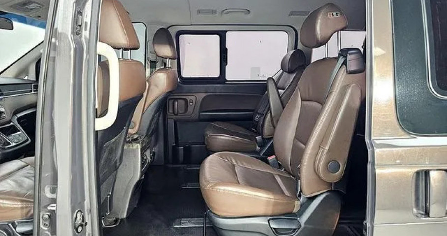 Hyundai Starex 