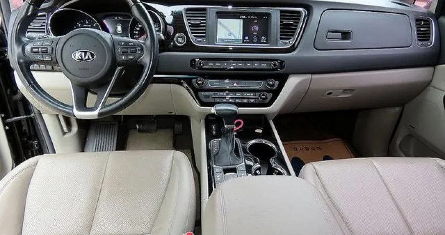 Kia Carnival 