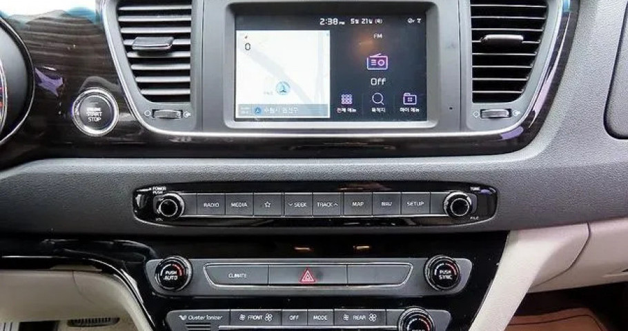 Kia Carnival 