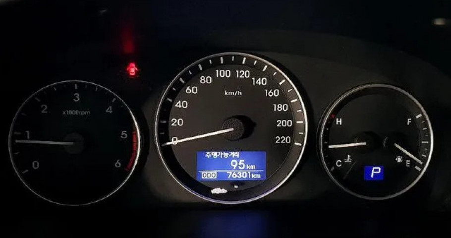 Hyundai Starex 