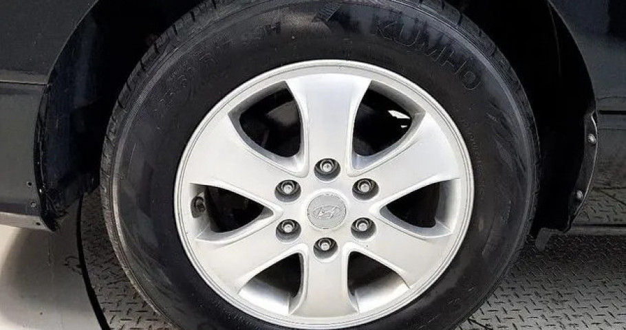 Hyundai Starex 