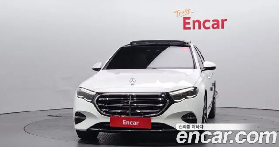 Mercedes-Benz E-Class 