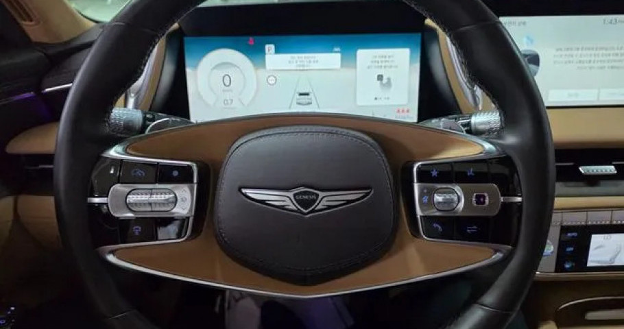 Genesis G90 