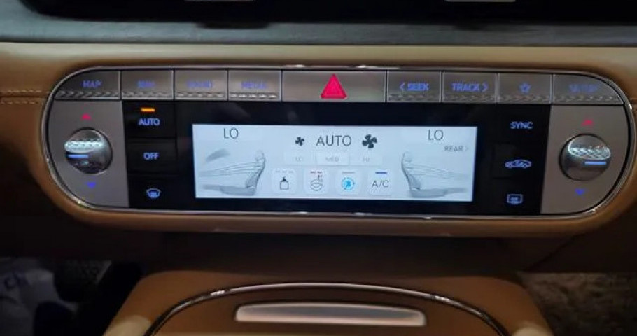 Genesis G90 