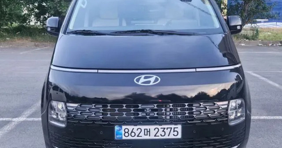 Hyundai Staria 