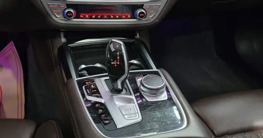 Bmw 7-Series 