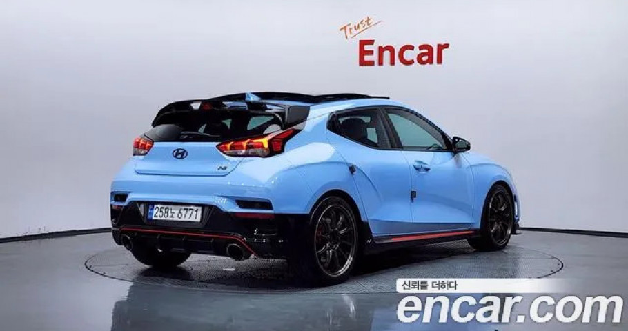 Hyundai Veloster 