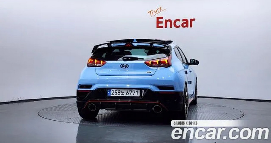 Hyundai Veloster 
