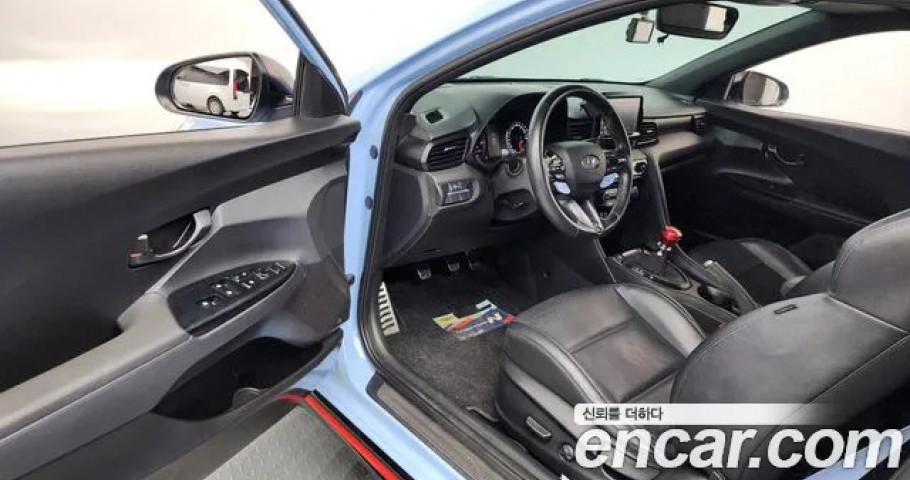 Hyundai Veloster 