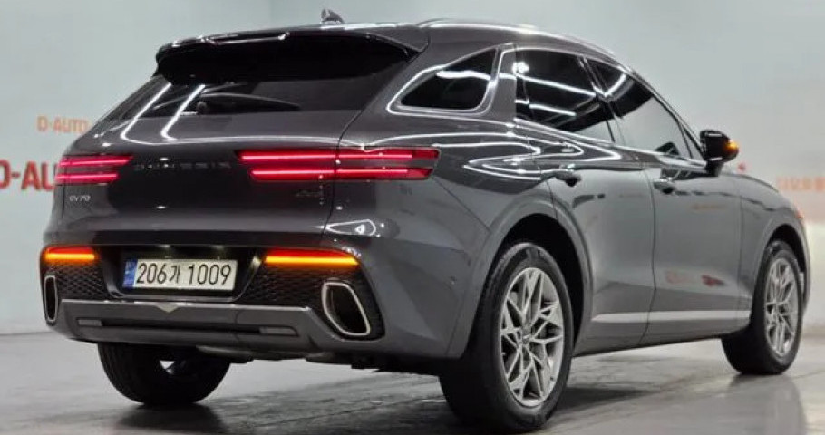 Genesis Gv70 