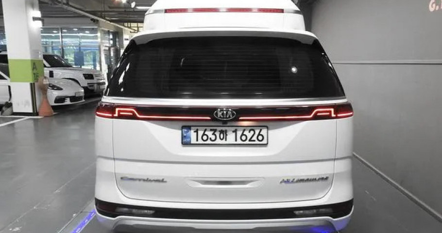 Kia Carnival 