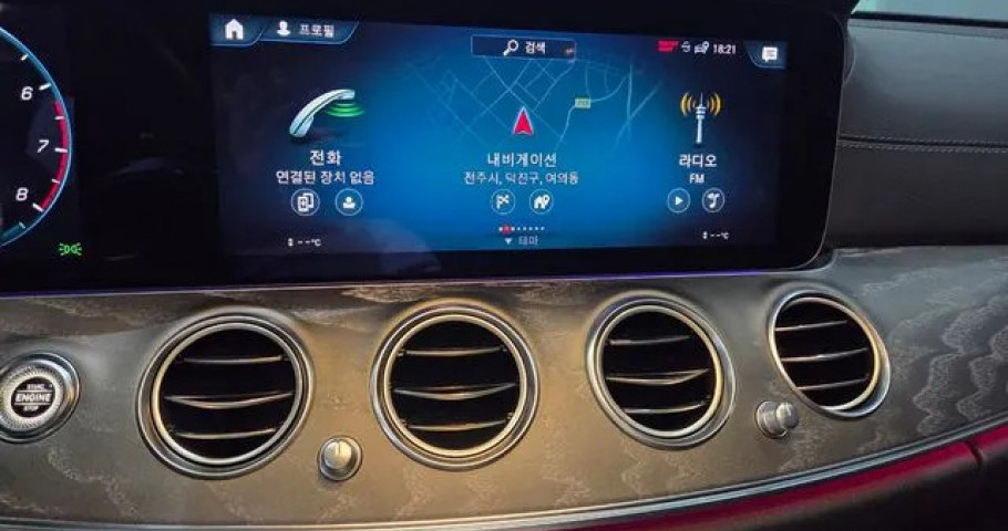Mercedes-Benz E-Class 