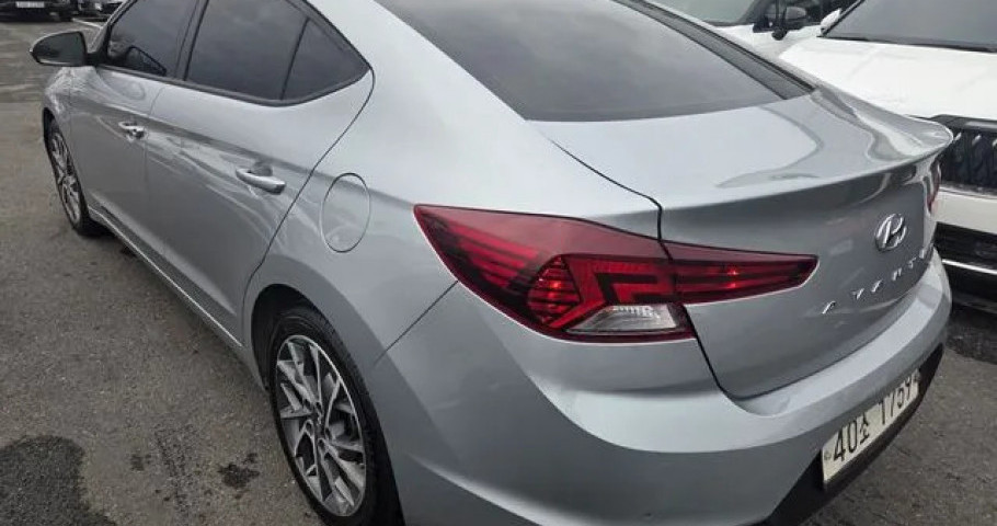 Hyundai Avante (Elantra) 