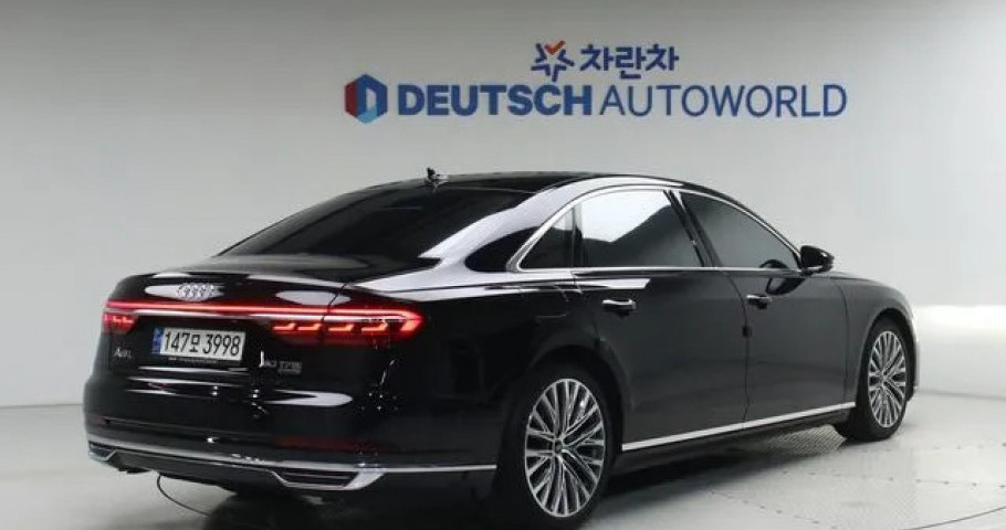 Audi A8 