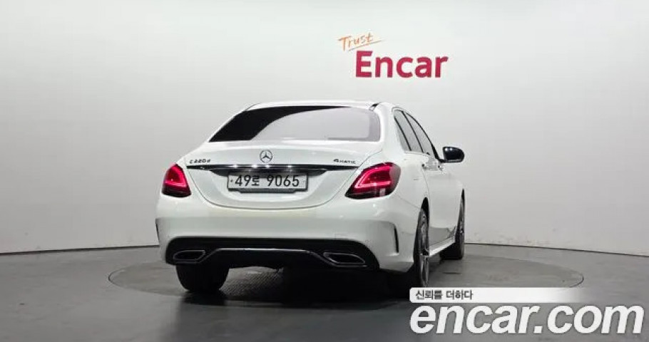 Mercedes-Benz C-Class 