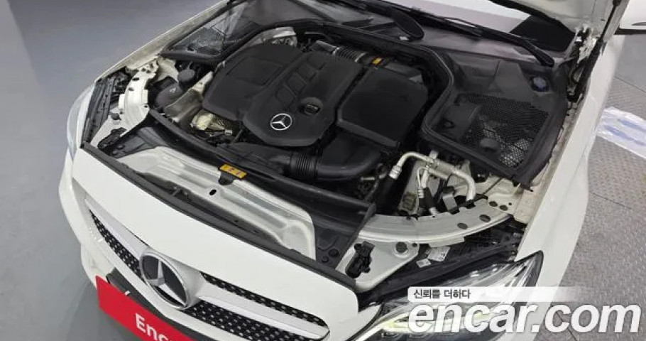 Mercedes-Benz C-Class 