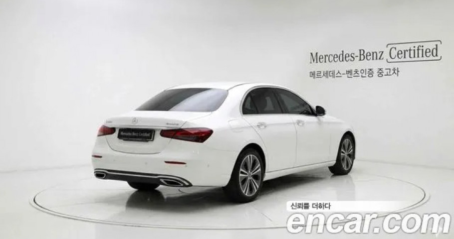Mercedes-Benz E-Class 