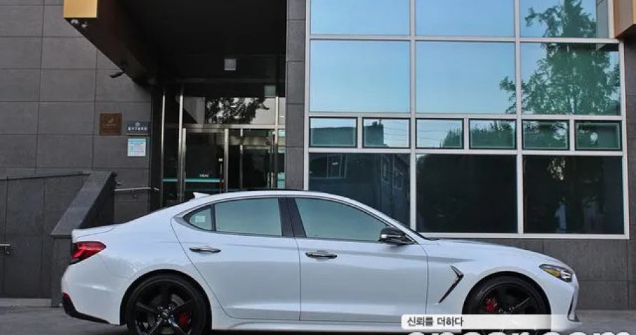Genesis G70 