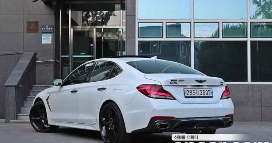 Genesis G70 