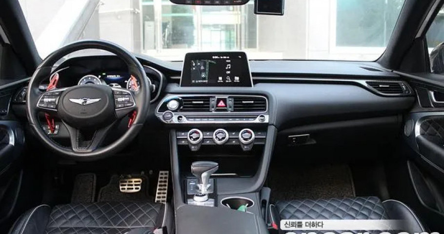 Genesis G70 