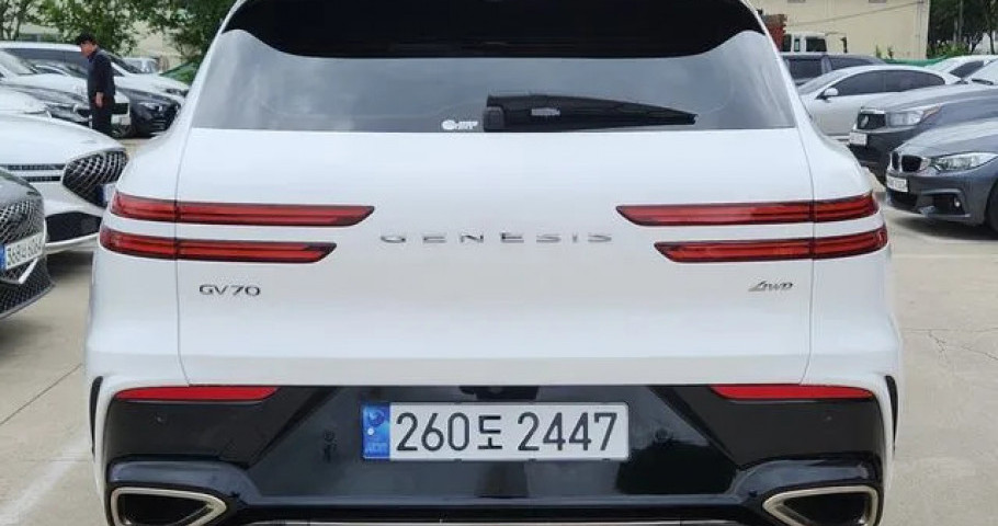 Genesis Gv70 