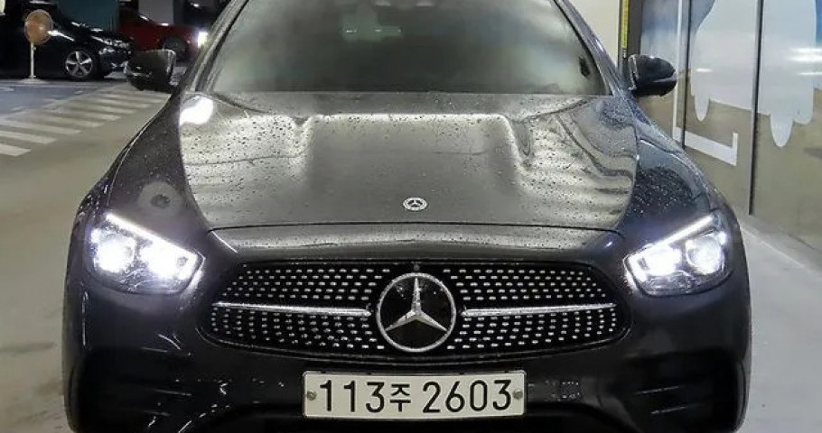 Mercedes-Benz E-Class 