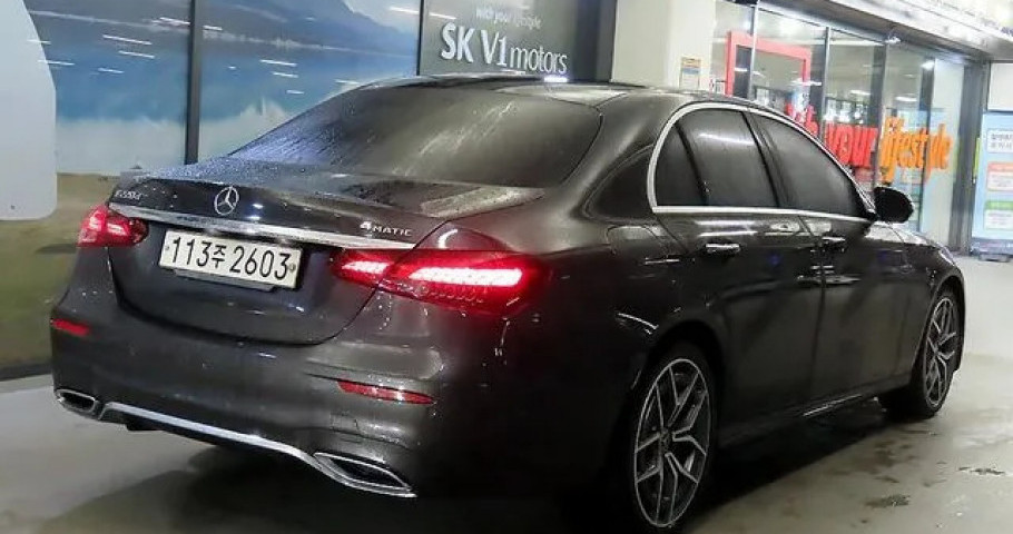 Mercedes-Benz E-Class 