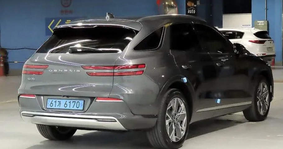 Genesis Gv70 