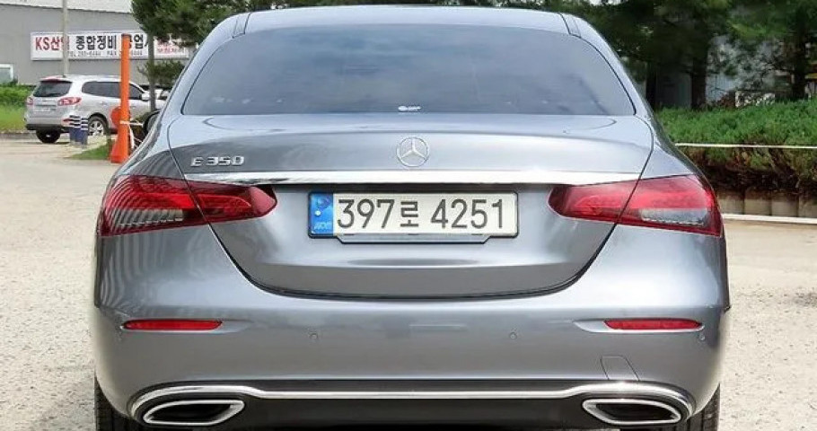 Mercedes-Benz E-Class 
