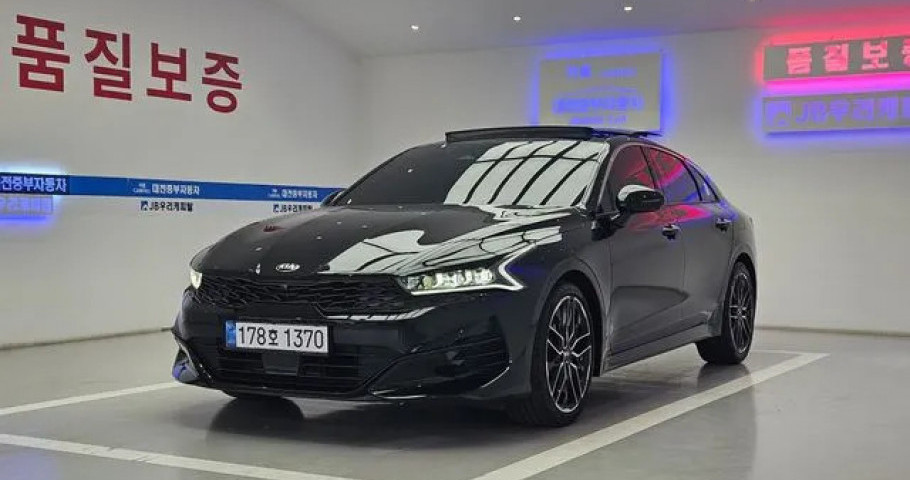 Kia K5 