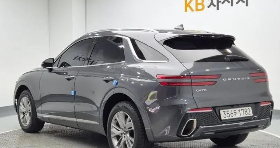 Genesis Gv70 