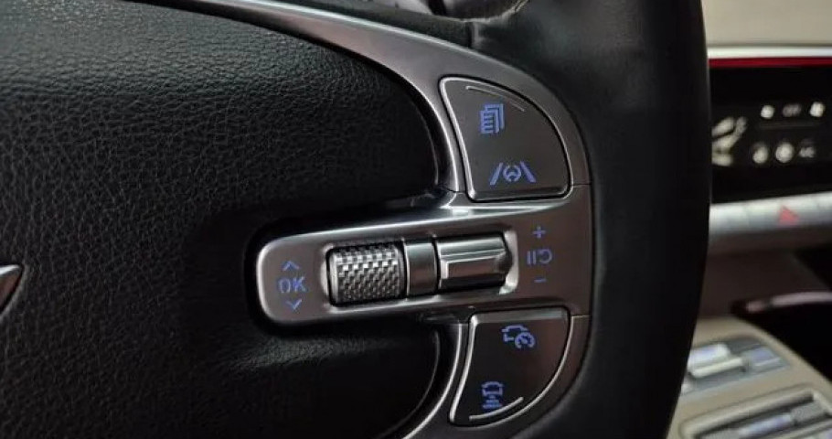 Genesis Gv70 