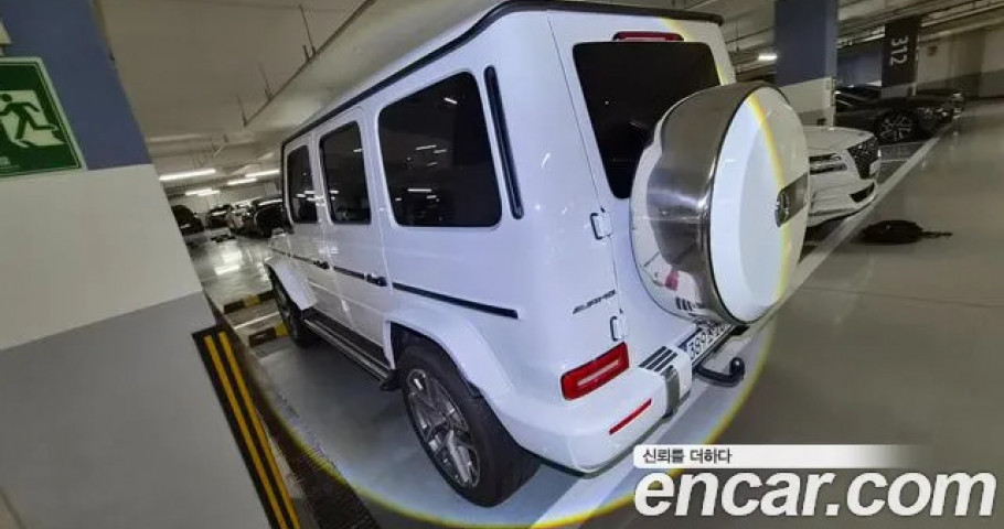 Mercedes-Benz G-Class 