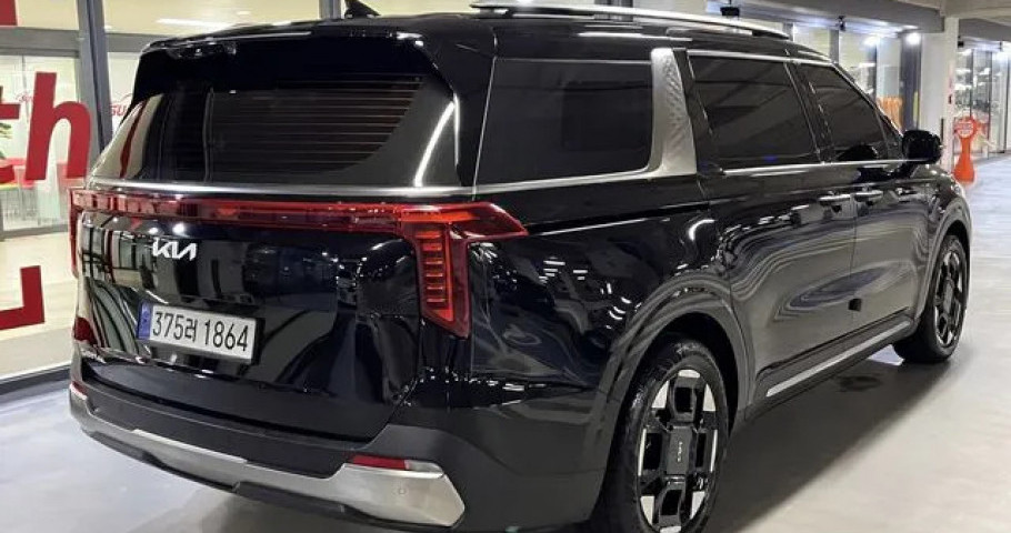 Kia Carnival 