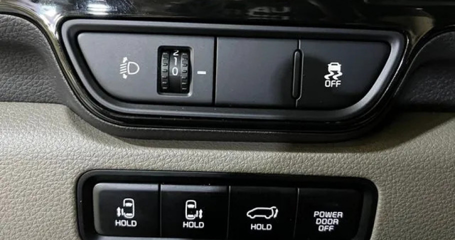 Kia Carnival 