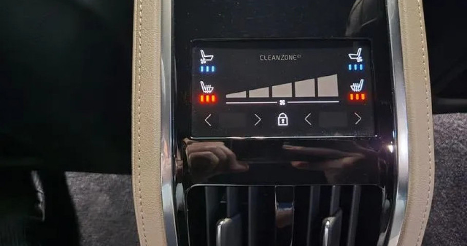 Volvo S90 