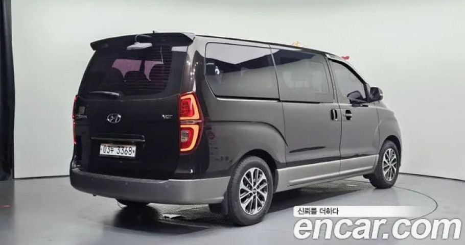 Hyundai Starex 