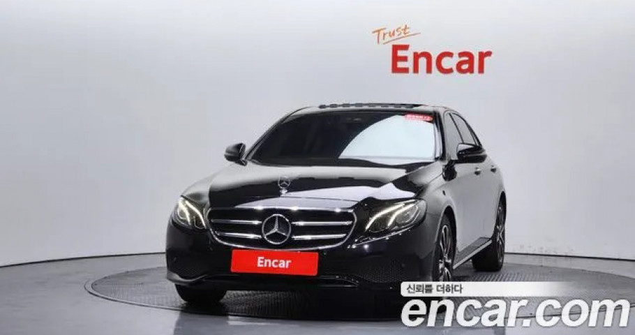 Mercedes-Benz E-Class 