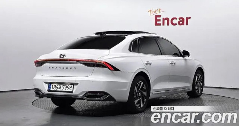 Hyundai Grandeur 