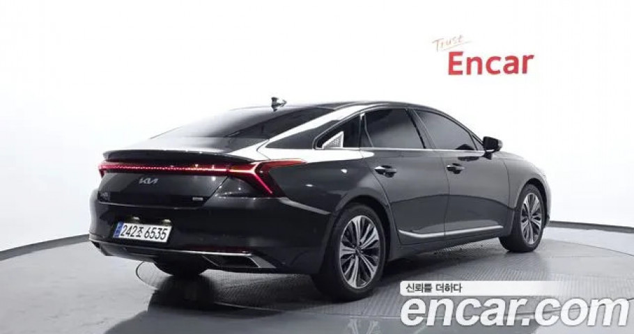 Kia K8 