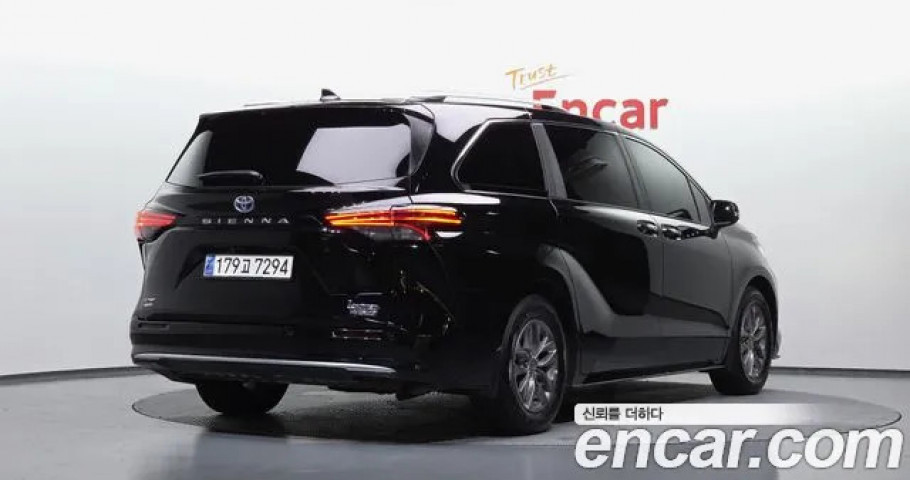 Toyota Sienna 