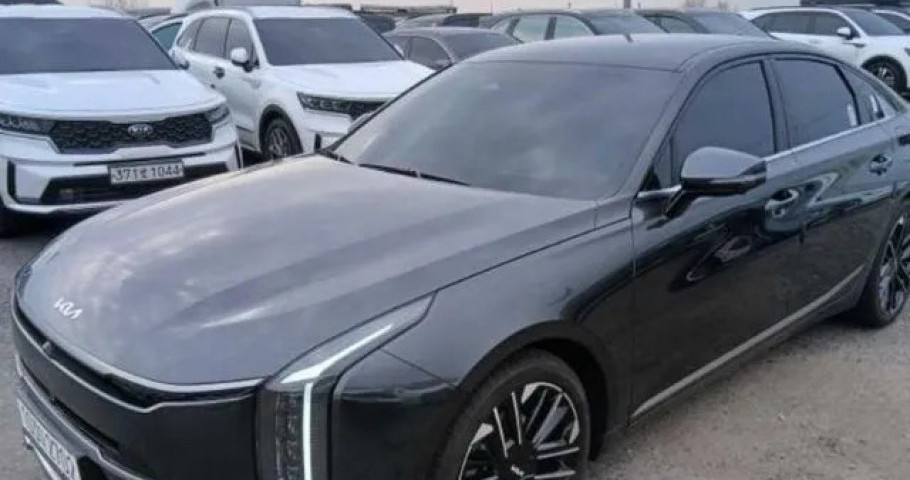 Kia K8 