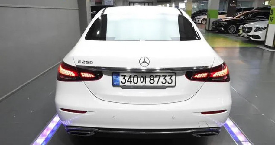 Mercedes-Benz E-Class 