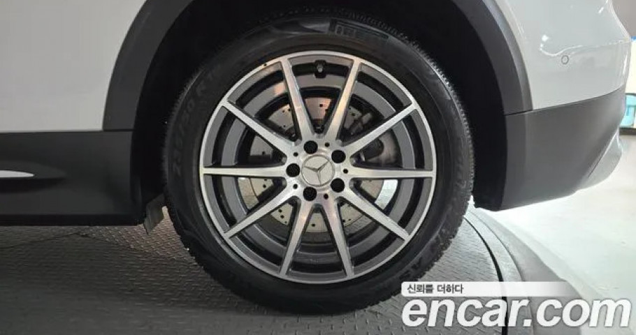 Mercedes-Benz Glb-Class 