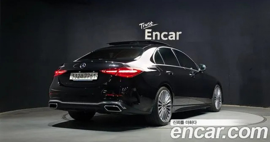 Mercedes-Benz C-Class 