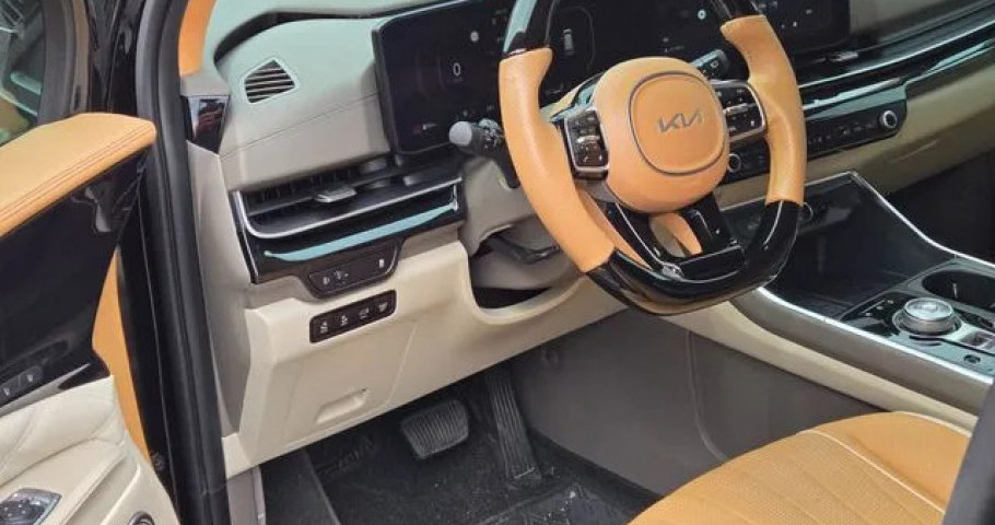 Kia Carnival 