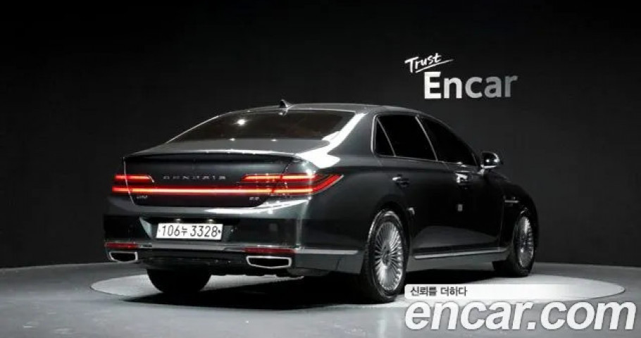 Genesis G90 