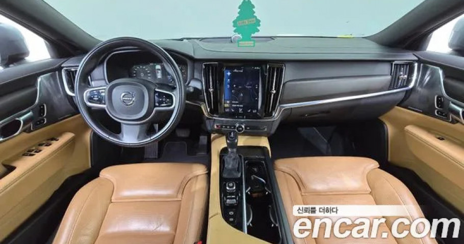 Volvo V90 